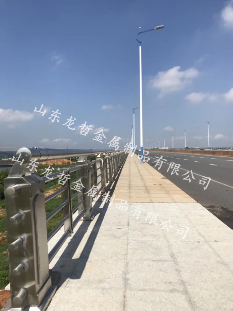 安徽不锈钢桥梁护栏工程案例